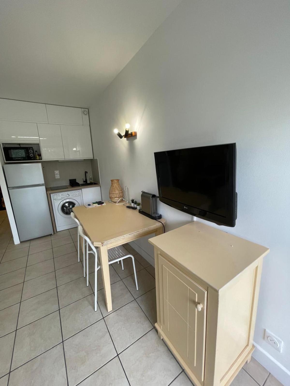 06U - Beautiful Studio In Residence - Swimming Pool And Tennis Court Saint-Laurent-du-Var Exteriér fotografie