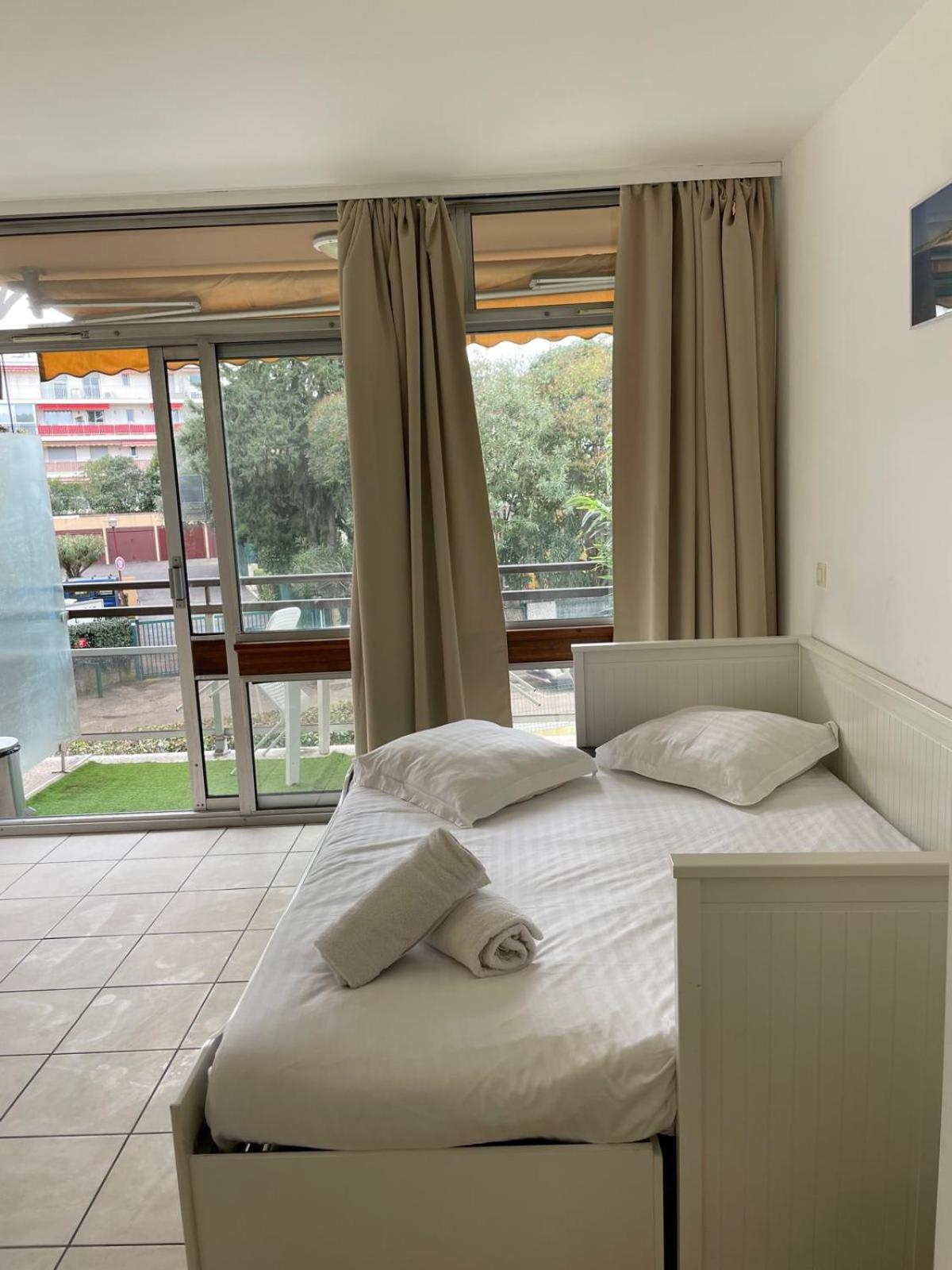 06U - Beautiful Studio In Residence - Swimming Pool And Tennis Court Saint-Laurent-du-Var Exteriér fotografie